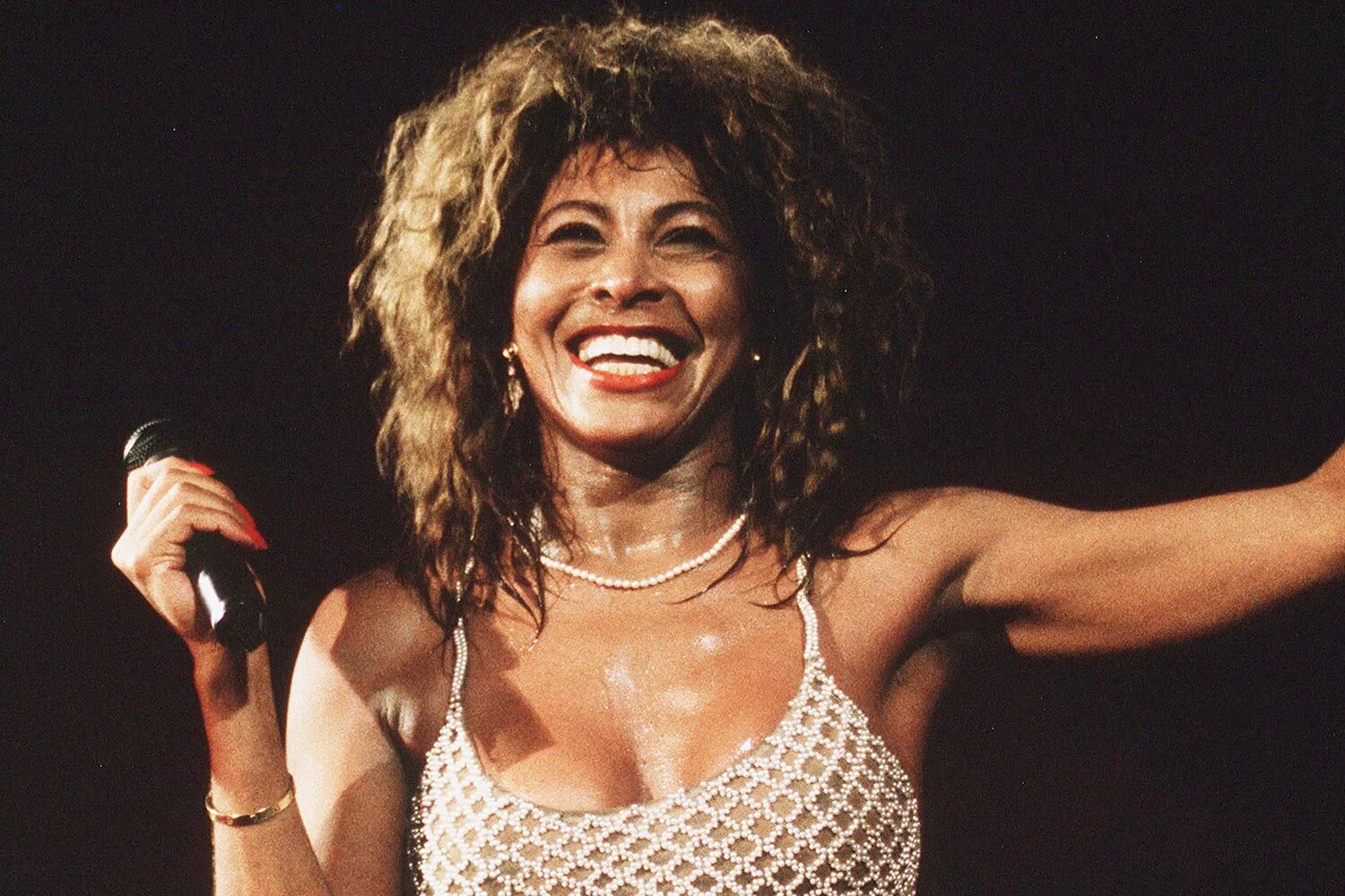 Tina Turner 80. Слушать тернер зе бест