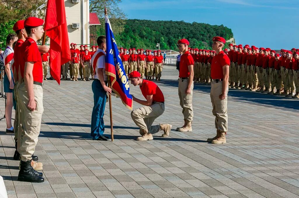 Орлята юнармии. Всероссийский лагерь орленок. Юнармия лагерь орленок. Орлёнок лагерь летние юнармейские игры». Лагерь орленок туапсе юнармеец.