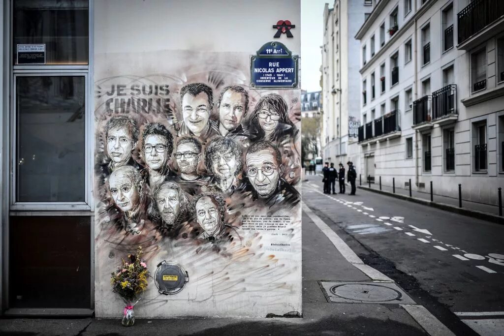Charlie Hebdo. Теракт в редакции Charlie Hebdo. Редакция Шарли Эбдо 11 сентября Робин Уильямс.