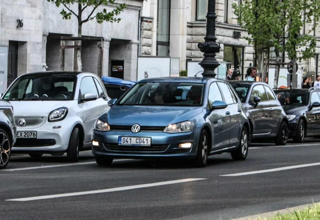 Машины чехии. Автономера чехии. чешские автомобильные номера. номерные знаки чехии. чешские номера машин.