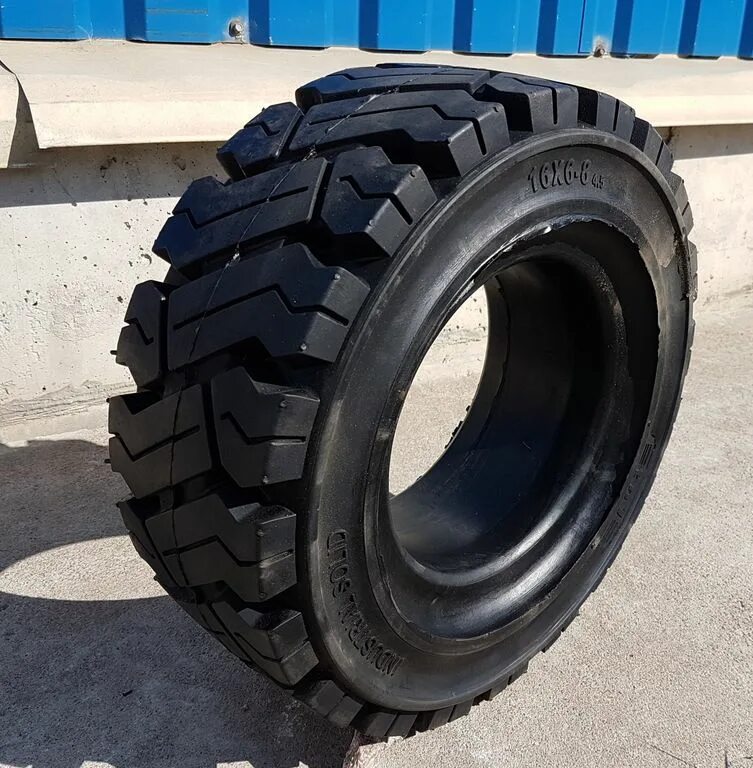 Шинокомплект 28x9-15 (8.15-15) 14pr zm722a TT Haulmax. Шина tn1 677. Prostor 18/7-8 шина цельнолитая. Спецшина 23x9-10.