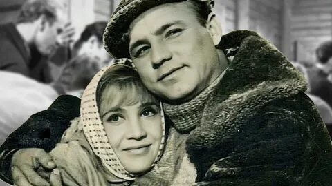 Сколько было лет румянцевой в девчатах
