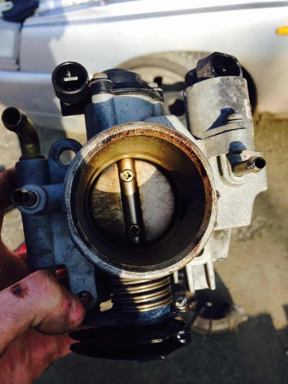 Дроссельная заслонка 2110 8 клапанов. Дроссельная заслонка ваз 2110. Дроссельная заслонка 2110 инжектор. Дроссельная заслонка ваз 2110. Дросильна заслонка ваз2110.