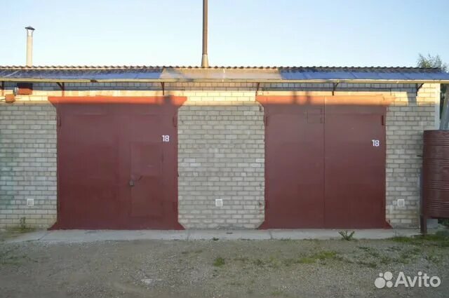 Гаражный проезд псков. Гаражи псков. Гаражный проезд псков. Окна в гараже автосервисе. Гаражный проезд псков.