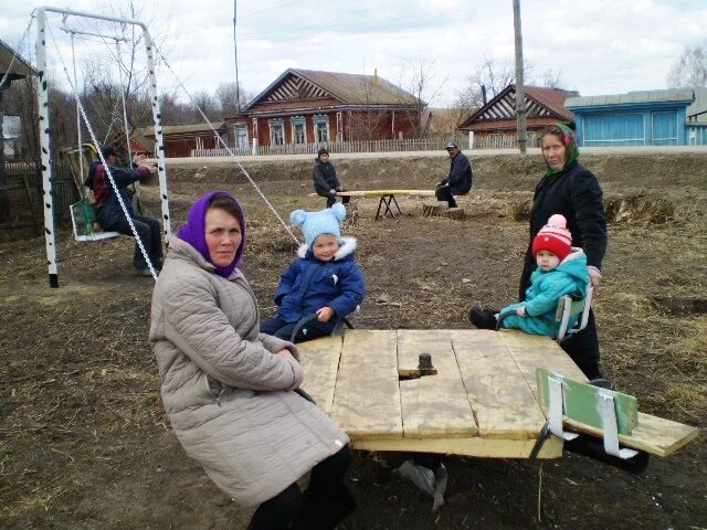 Погода в яушах чебоксарского. Ярмарка нижние яуши. Ойкас яуши вурнарский. Погода в яушах чебоксарского. Новости про деревню синьял яуши.