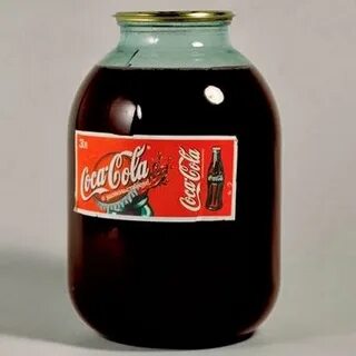 Большая банка колы
