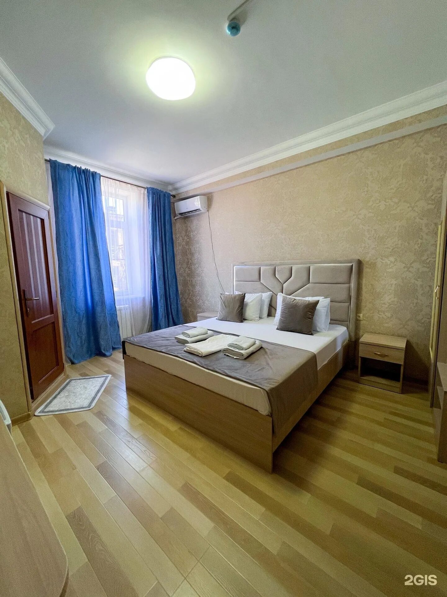 Коминтерн фото отель. Гостиница шаляпин махачкала. Гостиница коминтерн махачкала. Комиртен отель махачкала. Буйнакского 2 махачкала.