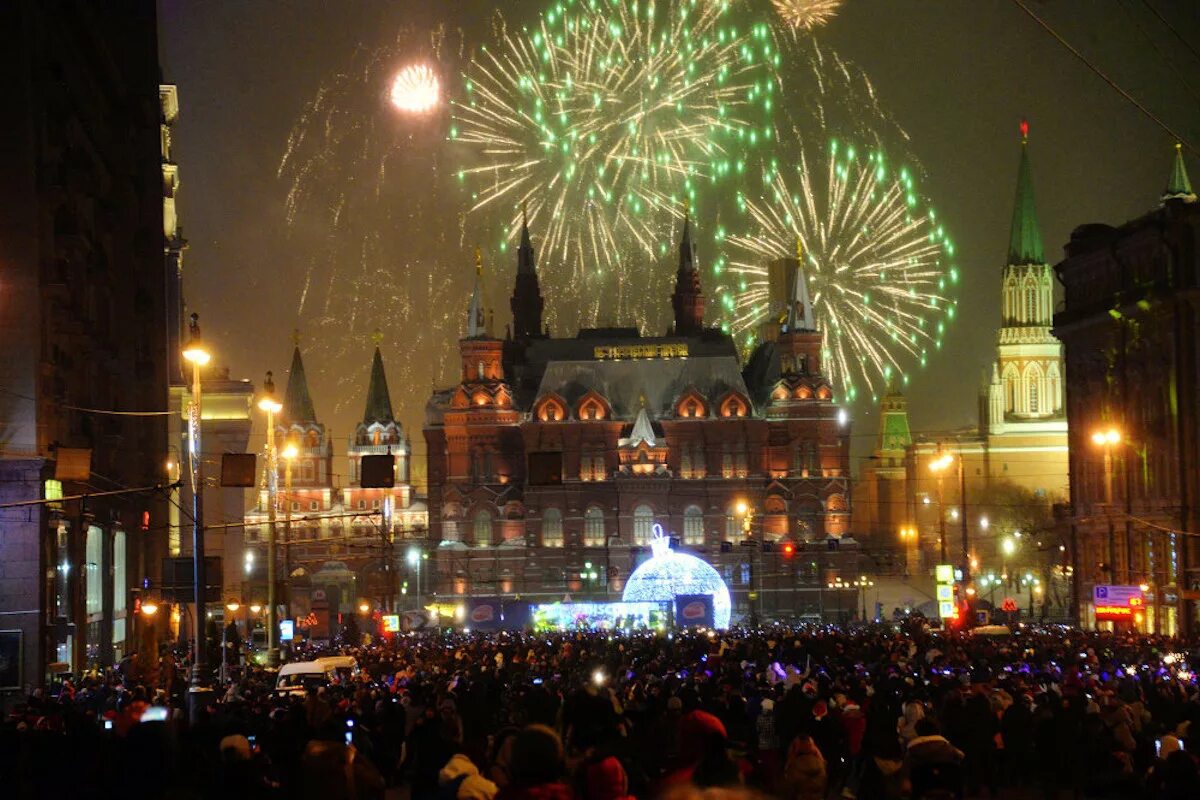 Фото 2015 года. Москва 2015 год. Красная площадь 2015 год. Новый год 2015 на красной площади. Москва 2015 год фото.