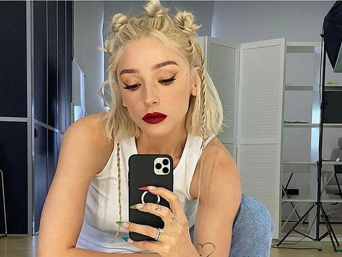 Ивлеева анастасия 2022. Вечеринка евлеевой 2023 видео. Ивлеева. Телефон ивлевой. Настя ивлеева.