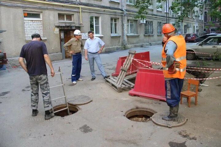 Ремонтные работы на теплосети. Теплосети Саратов. Руководитель теплосети в Чапаевске. Тепловые сети самара