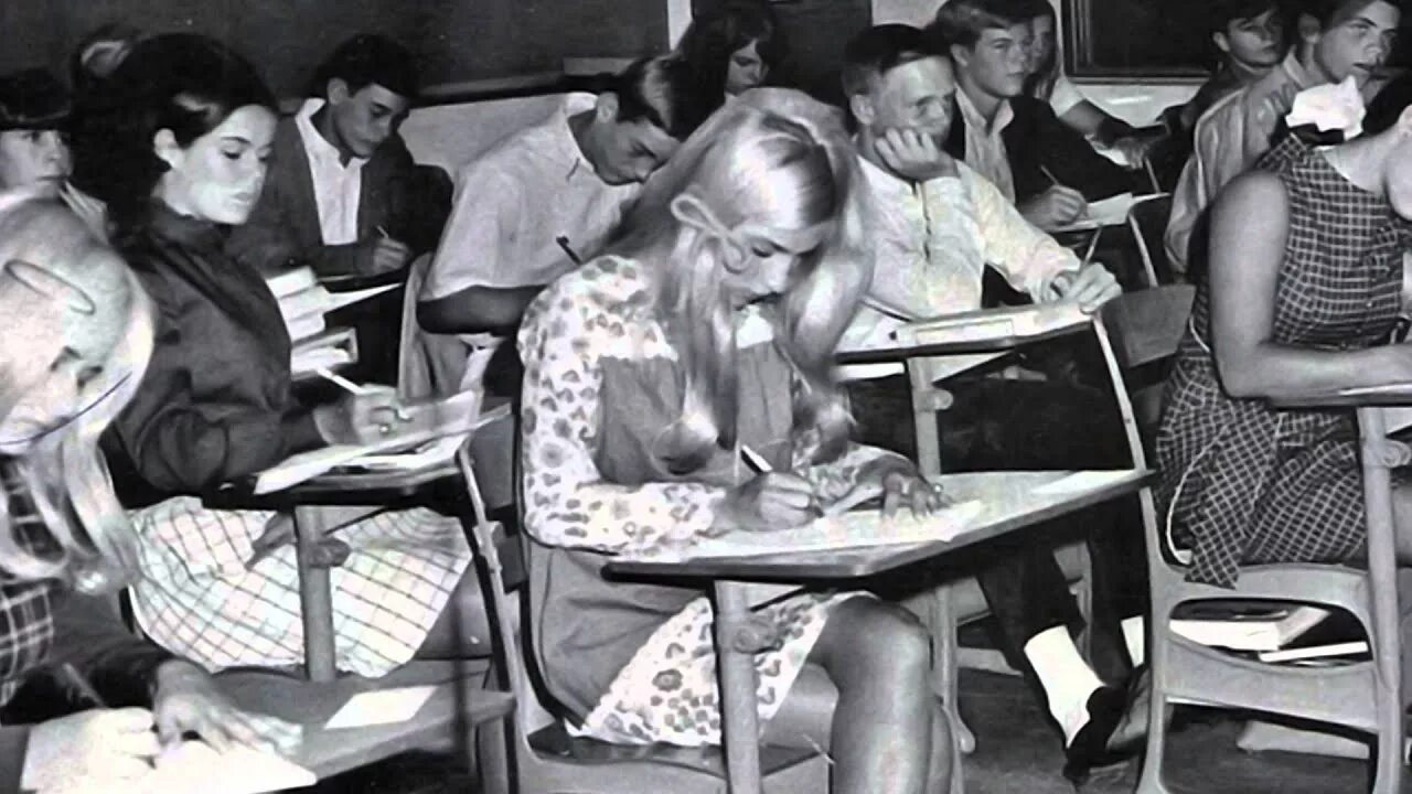 школьная форма во франции. датские школьницы (1970). школьницы сериал. Danish schoolgirls 1. Danish schoolgirls 1.