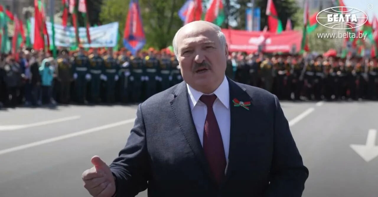 Лукашенко нападение. Беларусь до Лукашенко. Лукашенко нападение на Беларусь. Армия Белоруссии 2022.