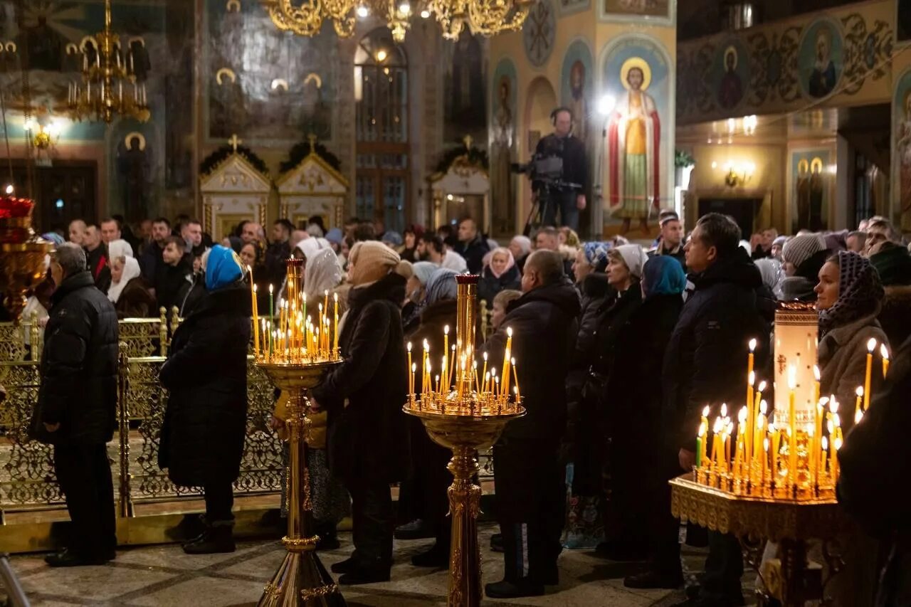 7 января надо идти в церковь. Православное рождество. рождество церковь. епифаний богослужение на рождество. архангельский кафедральный собор рождество.
