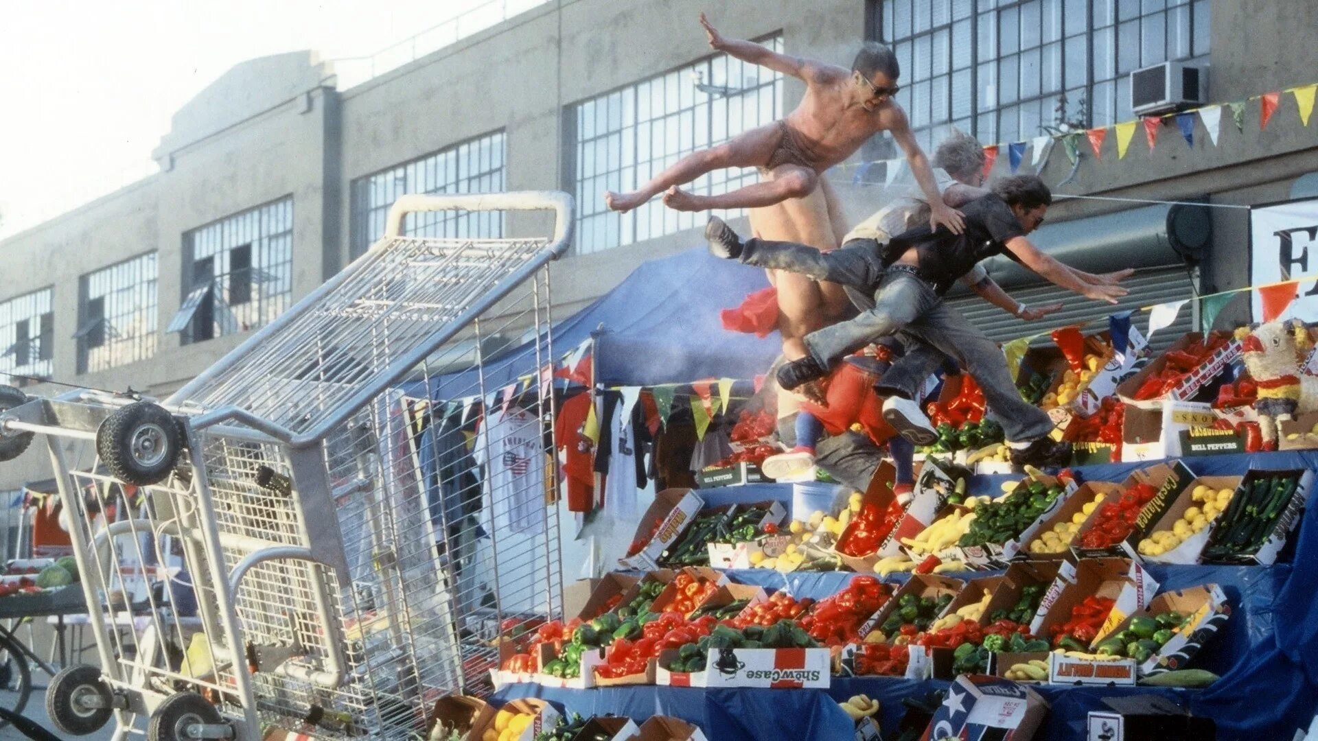 джонни ноксвилл фильмы чудаки. чудаки фильм 2002. чудаки фильм 2002. придурки 2002. чудаки шоу на мтв.