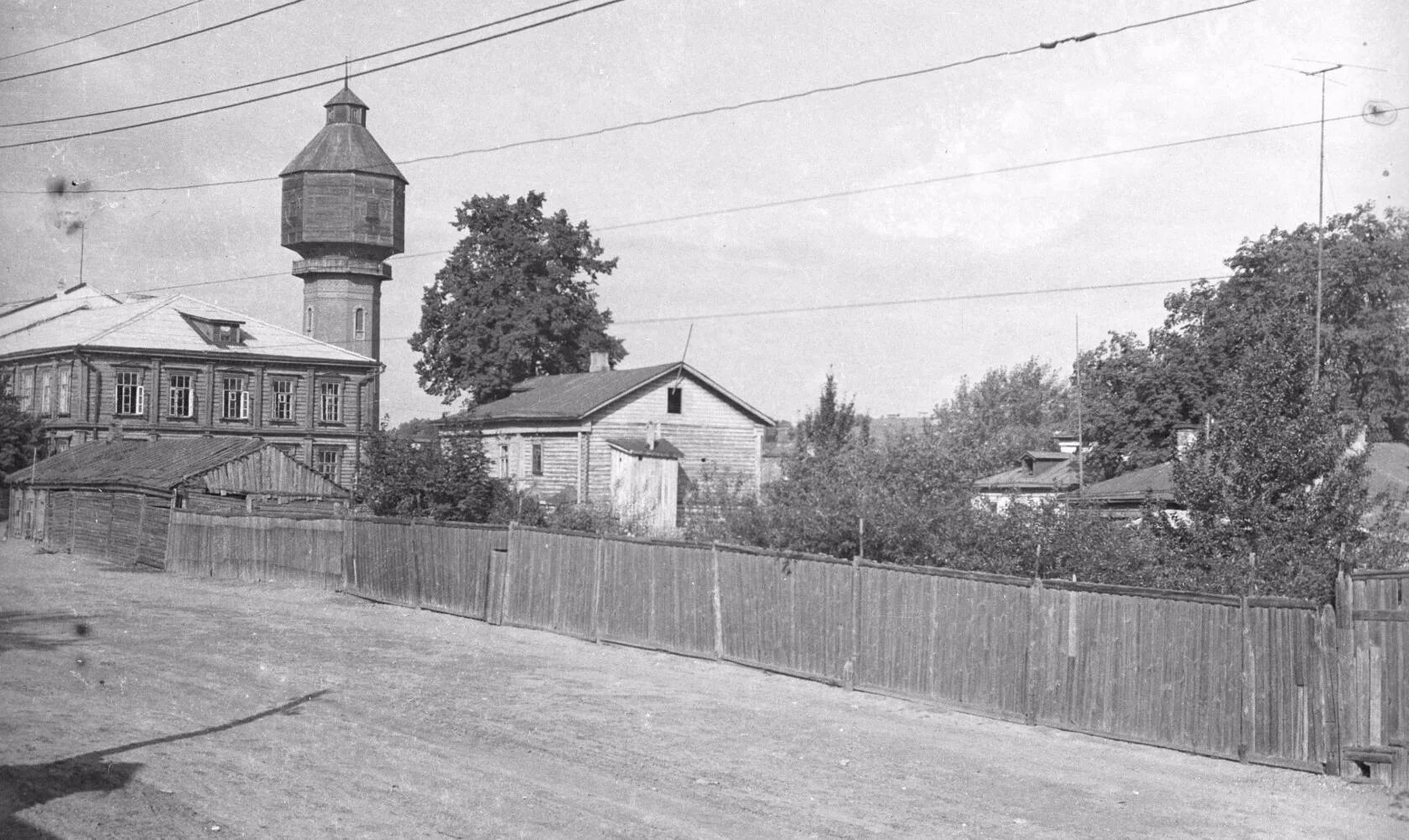 Ногинск 1389. Кинотеатр ногинск. Трамвайное депо истомкино ногинск. Водонапорная башня ногинск. Старый ногинск 80-е.