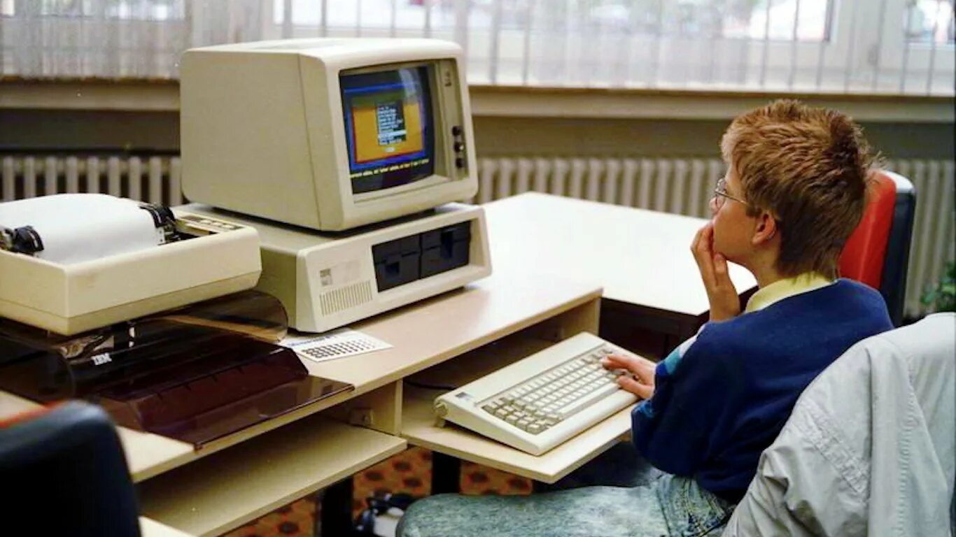 Nowadays computer. IBM Computer 80s. Компьютеры 80-х годов. Компьютер 90-х. Компьютер 1990 года.