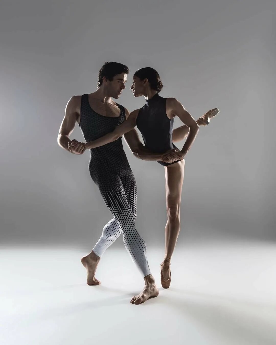 Танцы красивых пар. Taylor-Ferné Morris. Трей Тейлор танцор. Современный балет. Пара танцоров.