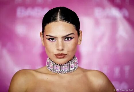 Famke Louise ziet een samenwerking met DEZE artiest wel zitten.