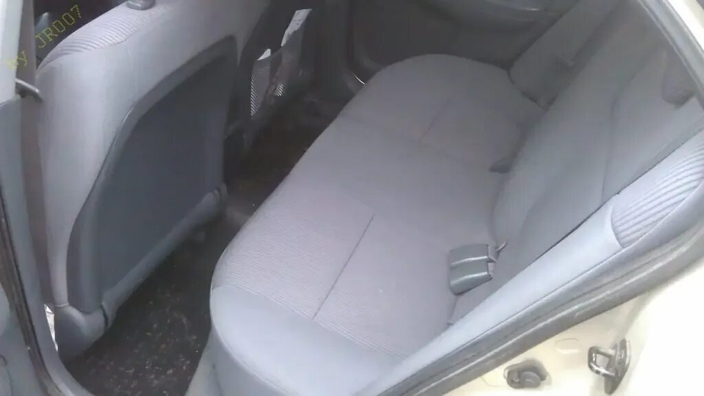 Складывание задних сидений Nissan - Almera