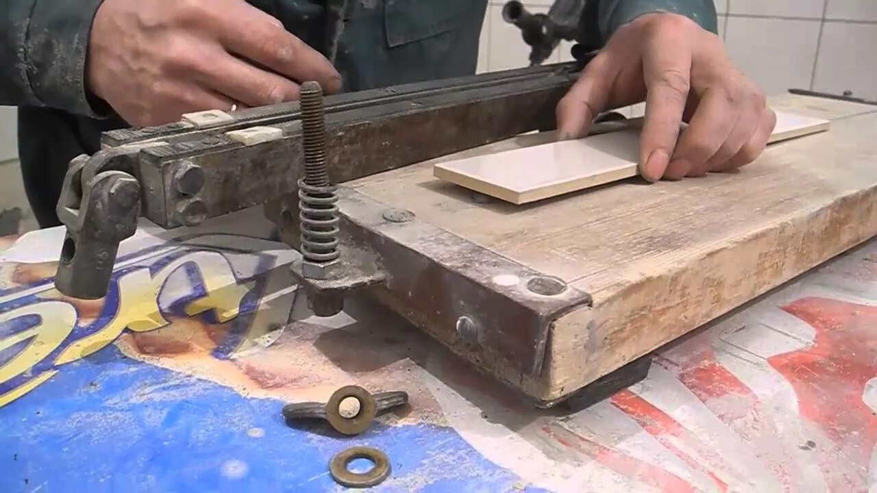Плиткорез механический tile cutter. Самодельные электрические плиткорезы. Самодельный плиткорез. Станок для болгарки из плиткореза. Плиткорез электрический для крупноформатной плитки.