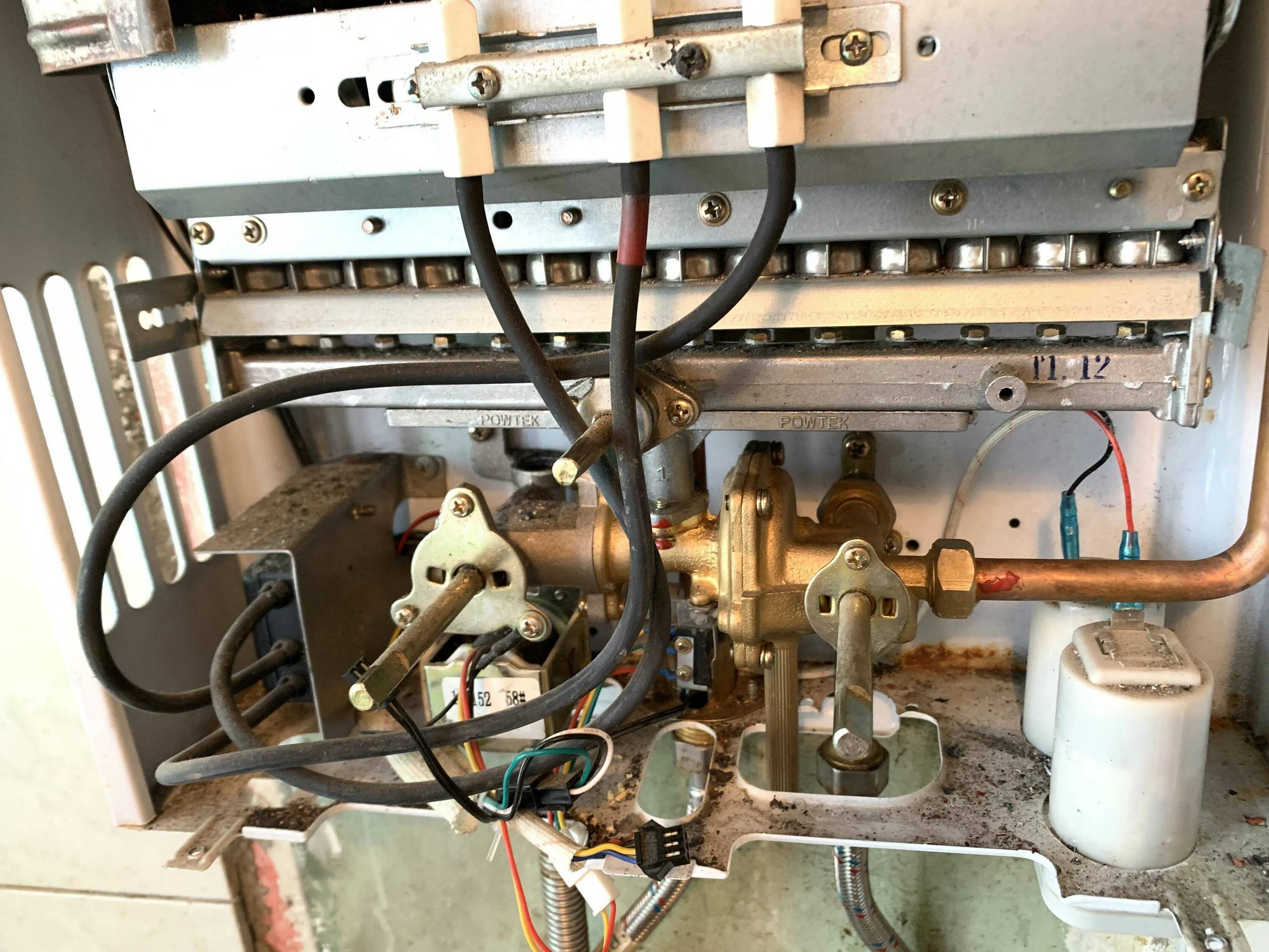 Почему не загорается газовый котел. Газовый водонагреватель oasis газовый клапан. ремкомплект для газовой колонки оазис. газовая колонка oasis isd 24-a1. газовая колонка впг 18 не срабатывает клапан.