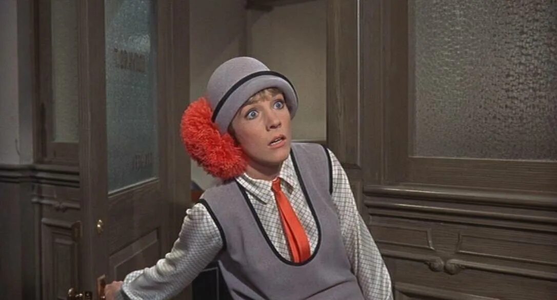 Кадры фильма весьма современная милли. Thoroughly modern millie 1967. Весьма современная. Весьма современная милли фильм 1967. Весьма современная.