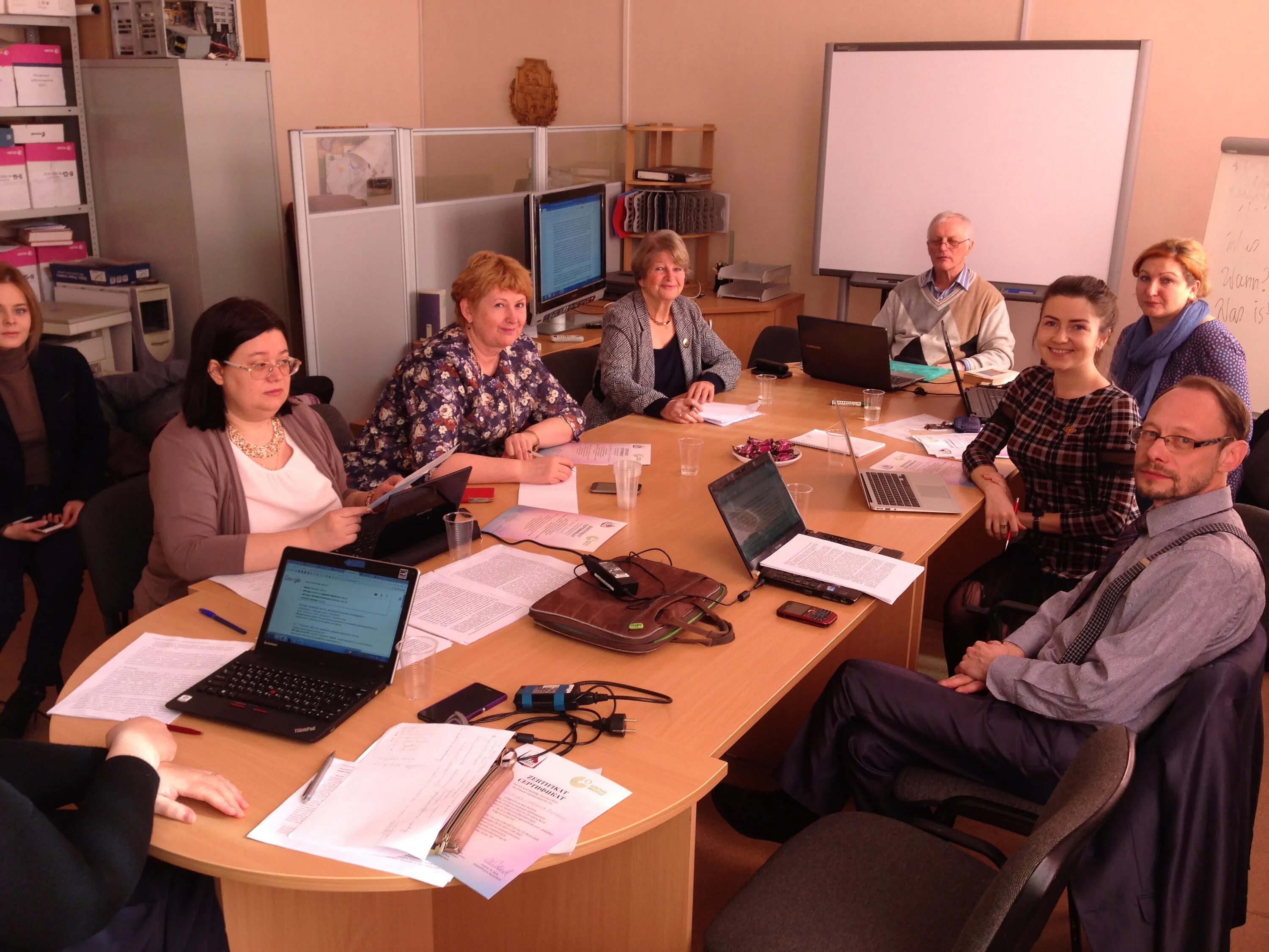 Университет имени добролюбова нижний новгород. Нглу нижний новгород преподаватели. Кафедра нглу. Кафедра нглу. Логотип нглу им добролюбова.