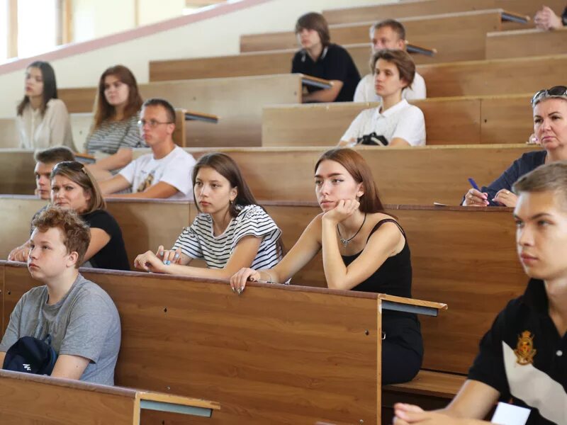 Мгу 3 курс. Аудитории в университете Волгоград Политех ВГТУ. ВОЛГГТУ 315 аудитория. Студенты в аудитории. Аудитория людей.