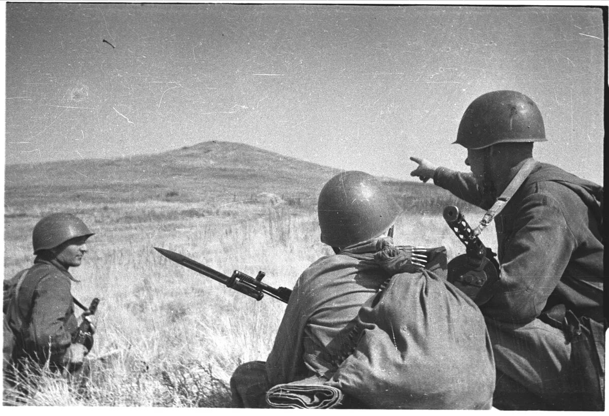Вов 1943. Саур могила 1943. саур могила вов. штурм саур могилы 1943. бои на саур могиле 1943.
