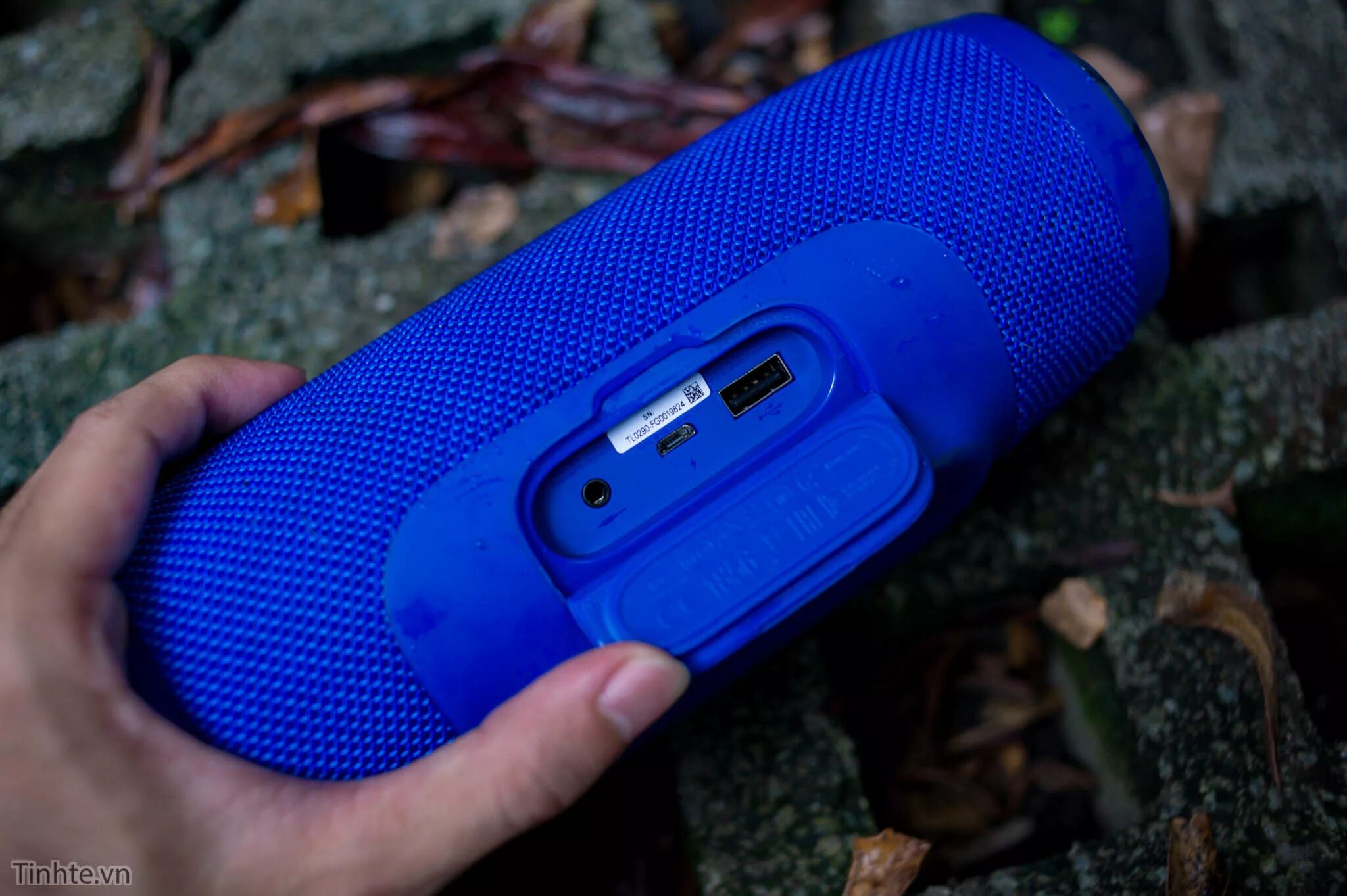 Колонка беспроводная bluetooth jbl charge 3. Портативная колонка jbl 3 черный. Bluetooth колонка jbl charge 3. Jbl charge 3 charge. Динамик jbl charge 3 оригинал.