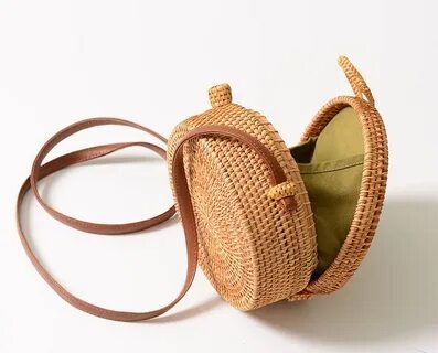 Сумка из ротанга
