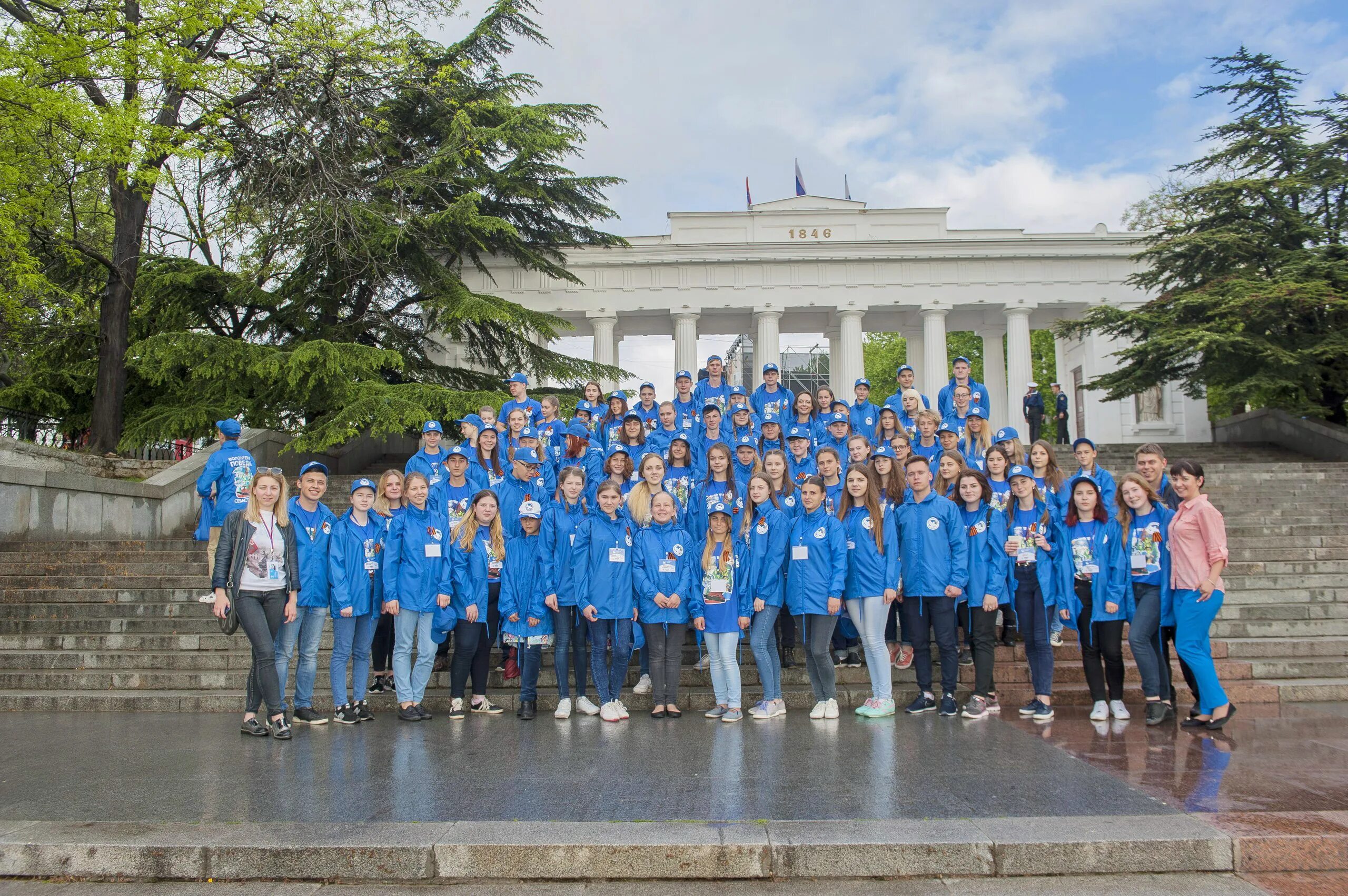 волонтеры севастополя. волонтеры севастополя. штаб мы вместе севастополь. школа волонтеров победы. парад волонтеров.