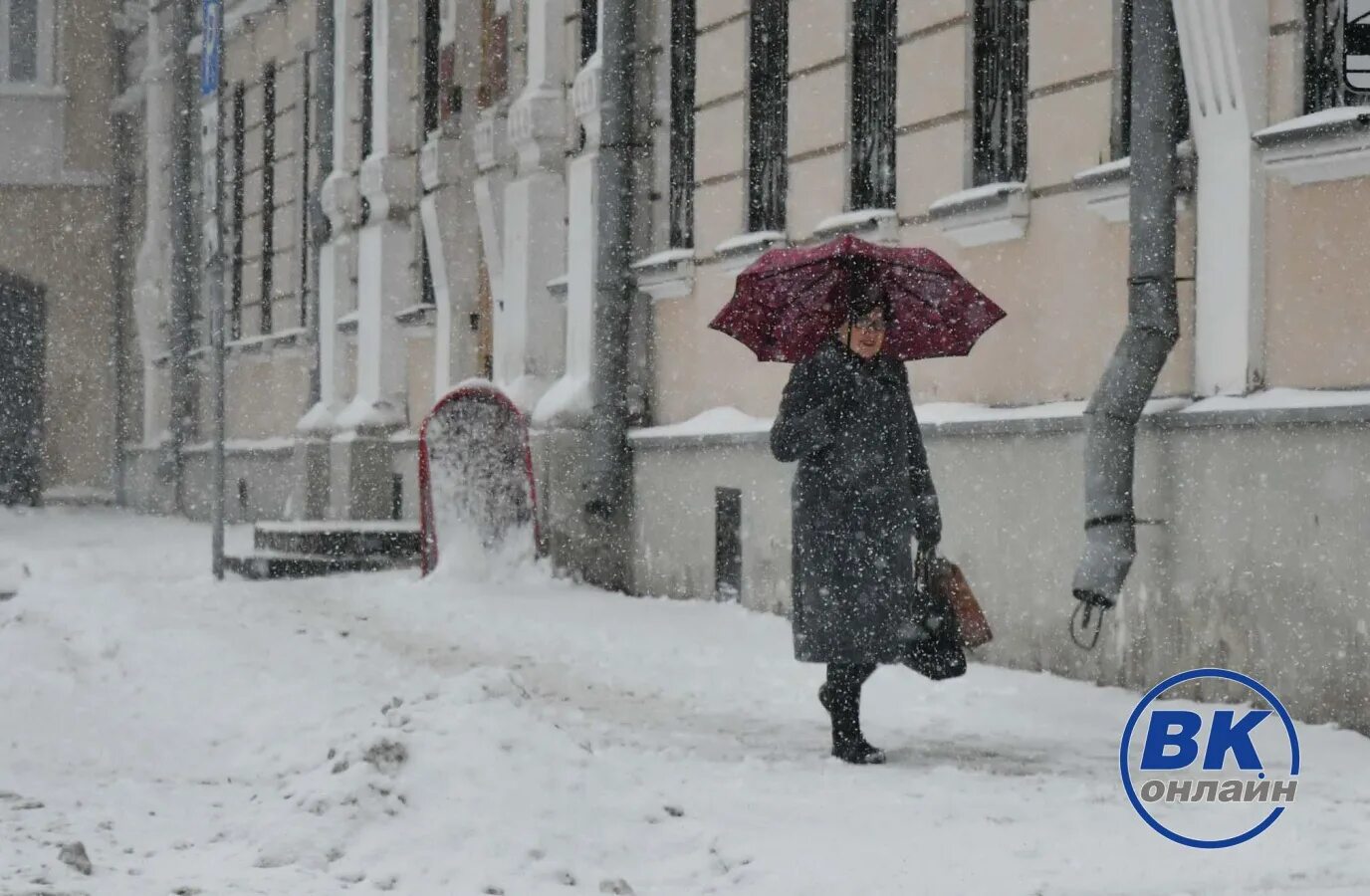 Краснодар в феврале. Самара снег. Снегопад 6 февраля. Снегопад в москве 13 февраля 2021. Перевернутый трактор зимой.