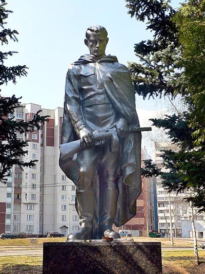 Памятники в зеленограде. Зеленоград памятники вов. Памятник пушкина в зеленограде. Скульптуры сергея манцерева в зеленограде. Памятник крюково зеленоград.