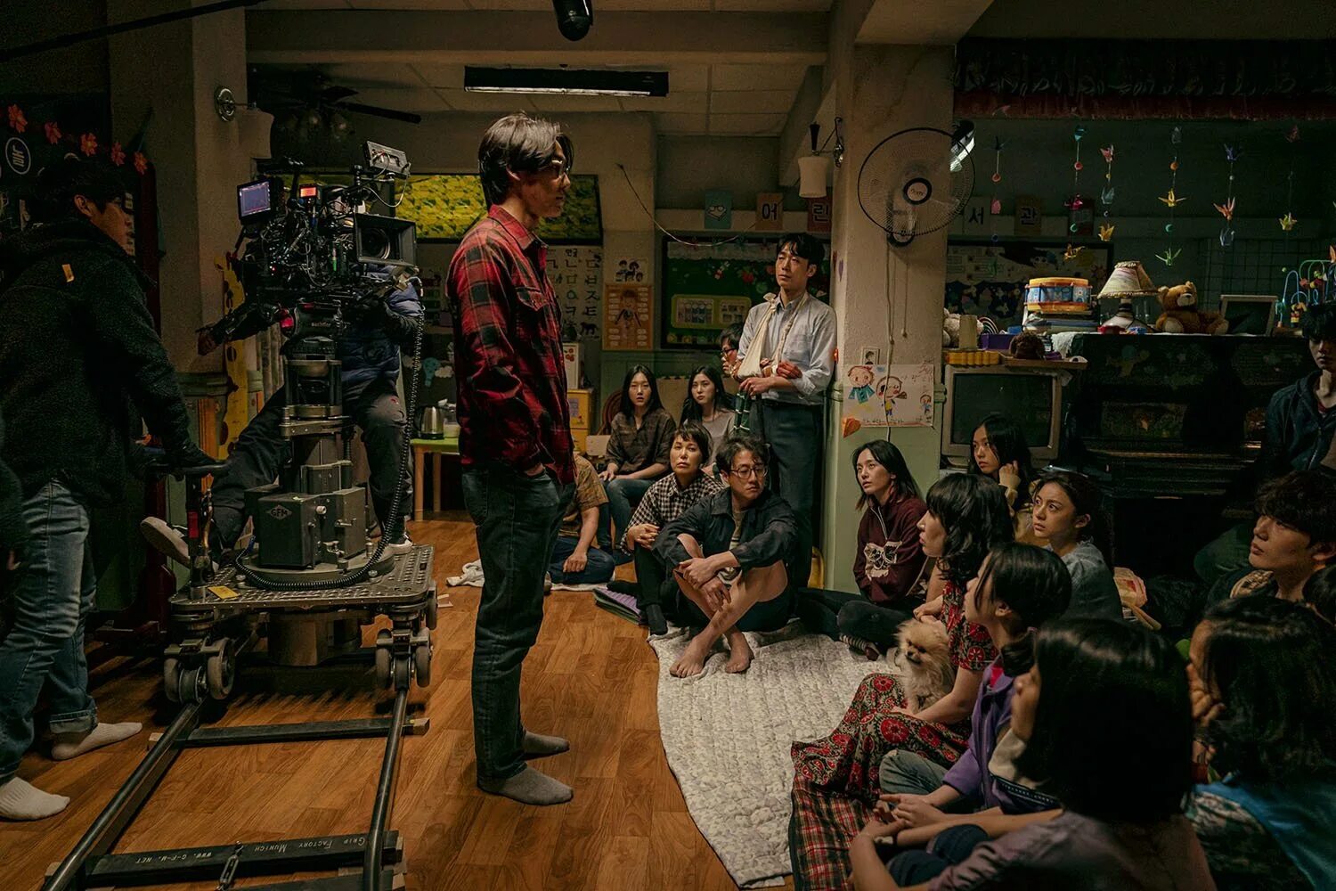 Открытка дом милый дом. Дом, милый дом. Милые домики. Милый дом 2020 нетфликс. Иллюстрированное руководство по дизайну интерьера.