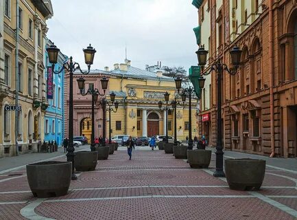 Название самой короткой и узкой московской улицы