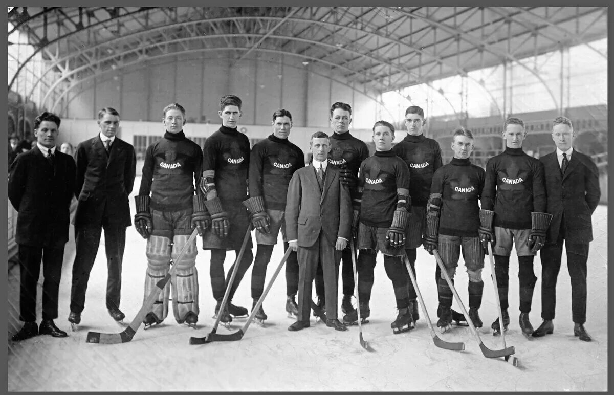 Первая хоккейная команда. VII олимпиады. Антверпен, 1920г. 1920 Год Виннипег Фалконс. Олимпийские игры 1920. Олимпийские игры 1920 года.