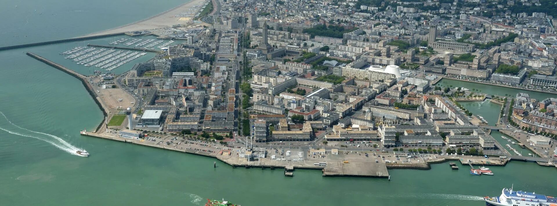 Порт гавр. Гавр нормандия. le havre франция. гавр город во франции. гавр франция порт.