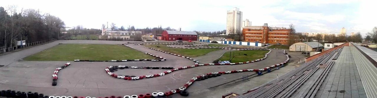 Г минск ул макаенка. Минск картинг прилесье. картинг минск. покататься в минске. сколько стоит в минске покататься на картинге.