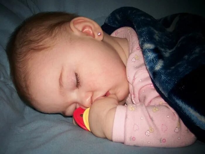 Видеть во сне ребенка грудного на руках. Сон новорожденного. Маленький ребёнок во сне.