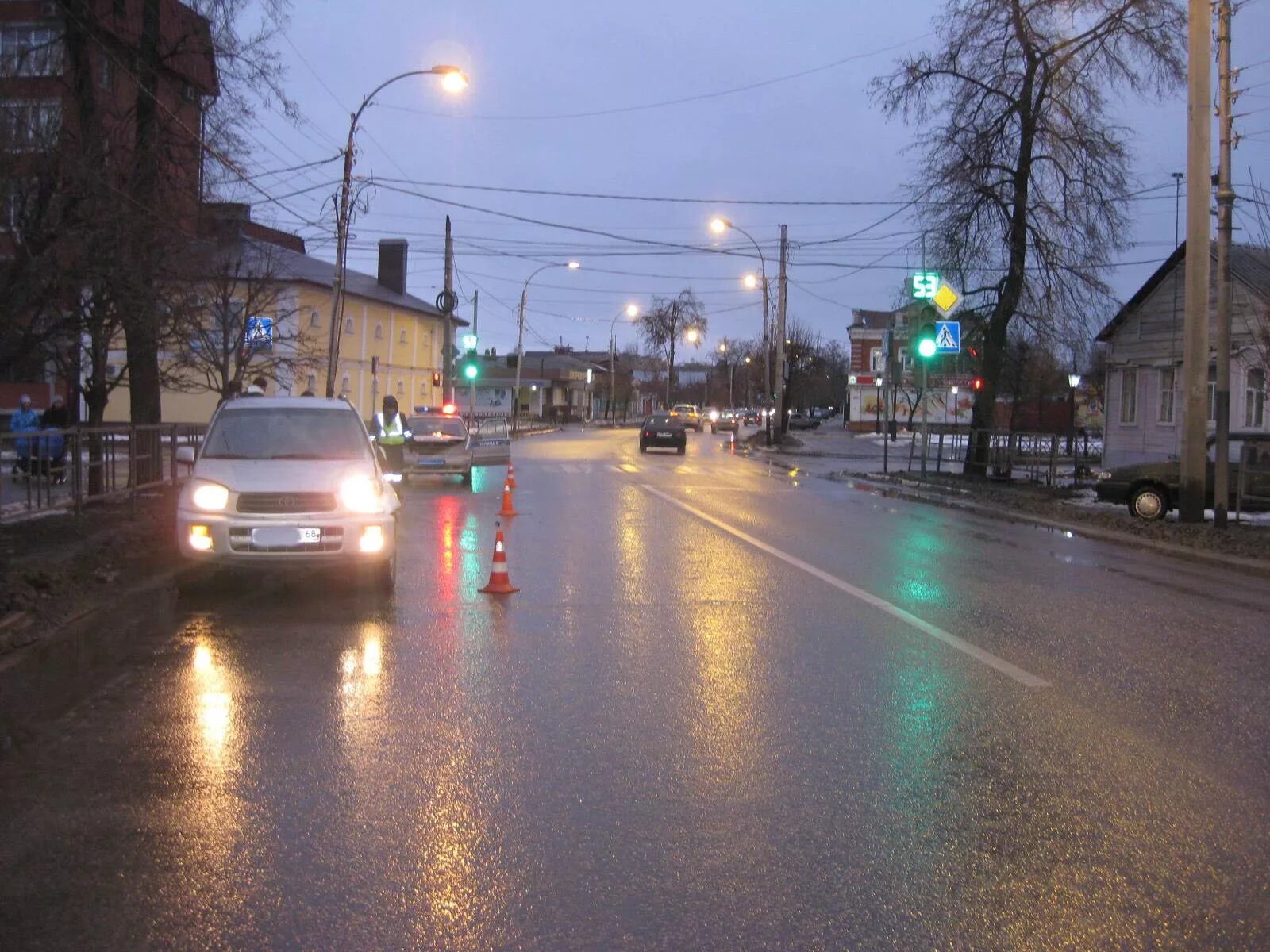 Маркс машина. Рапопорт маркс автомобили запчасти. Летняя дорога. Женщина сбила ребенка в вольске. Улицы рядом с карла маркса тамбов.