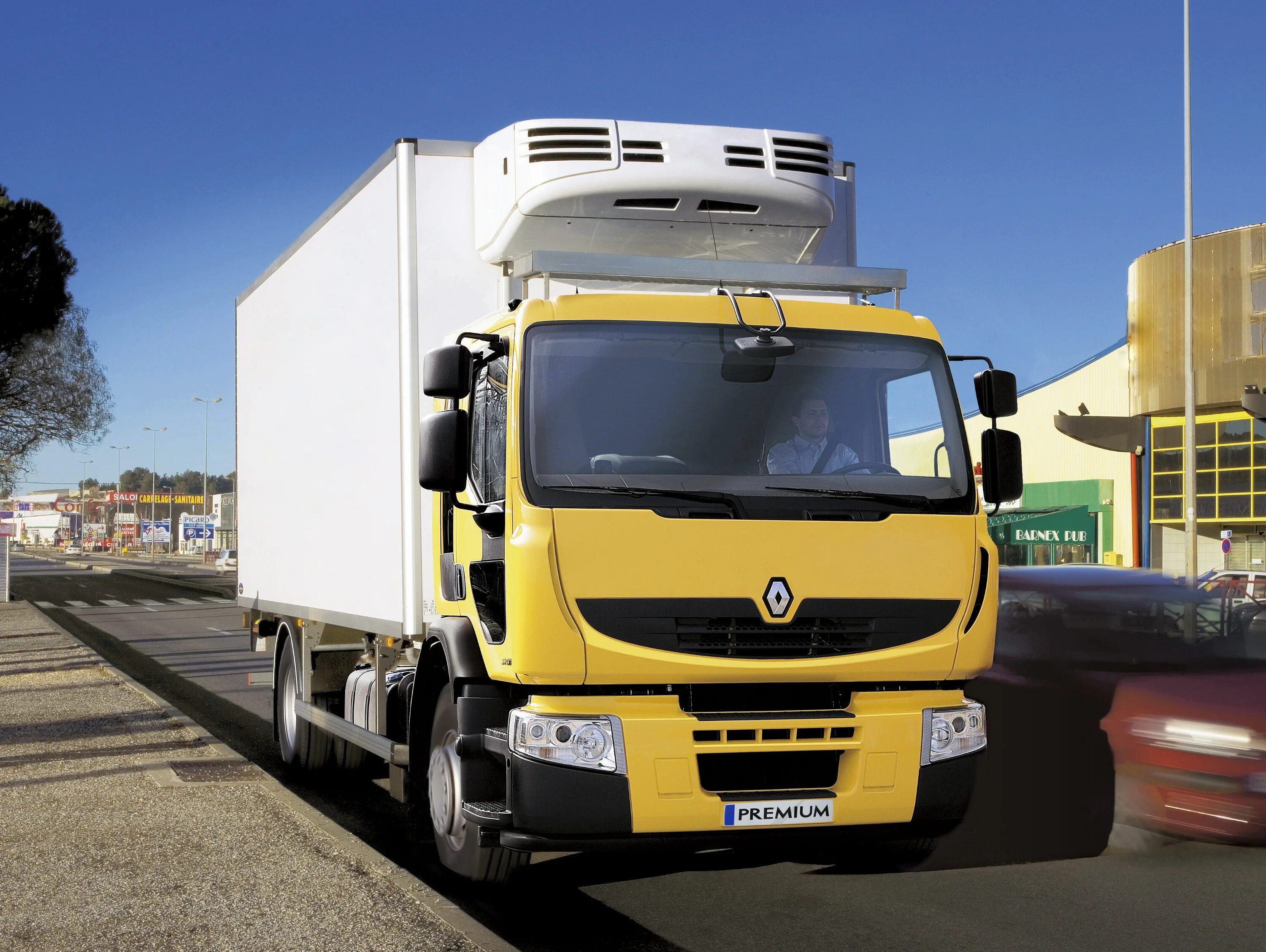Renault грузовой. Renault Premium distribution. Renault Trucks. Renault Trucks Premium. Renault Truck 2000.