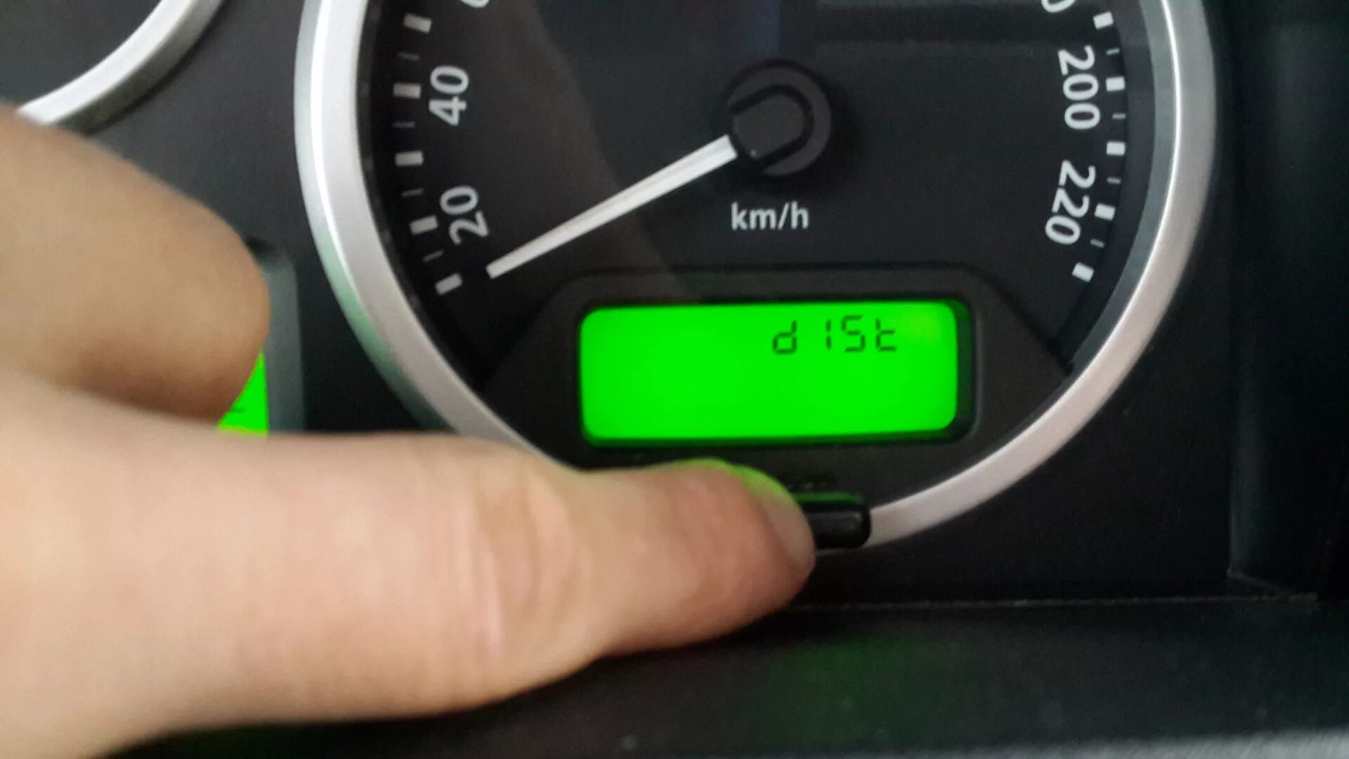 Аутлендер сброс сервисного интервала. Land rover freelander 2 сброс сервисного интервала. сброс ошибок дискавери 3. сброс обслуживания ленд ровер дискавери 4. сброс сервисного интервала фрилендер 2 открыть капот нажать педаль.