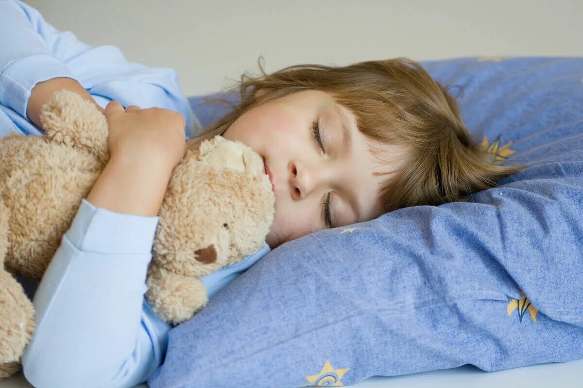 She is sleeping. Спящий ребенок. Ребенок спит. Спящие малыши.