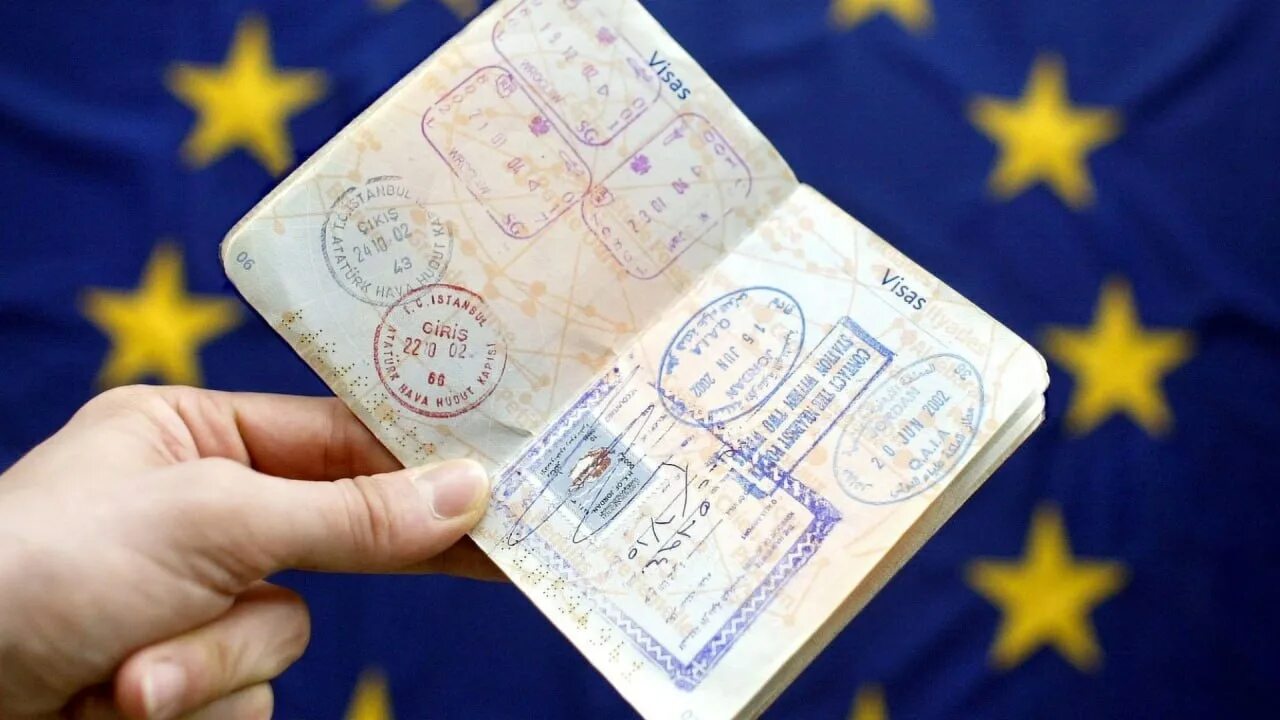 Почему шенген. Шенген. Виза Евросоюза. Шенгенская виза. Виза шенген картинка.