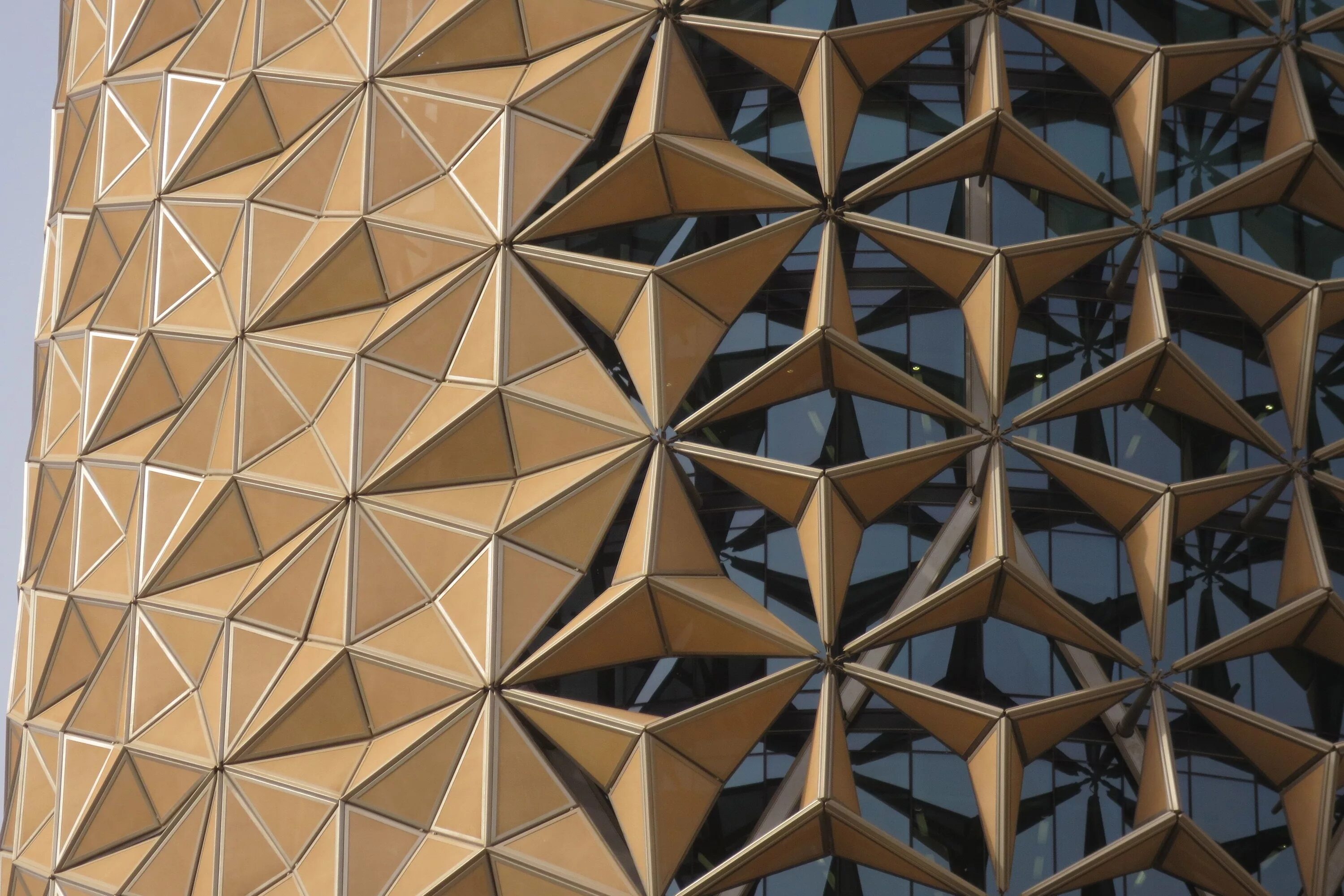 Архитектурная фотобаза photobuildings. Башни Аль-Бахар. Башни Аль Бахар в Абу-Даби. Башни Аль Бахар фасады. Башни Аль-Бахар (aedas Architects, Абу-Даби, 2012).