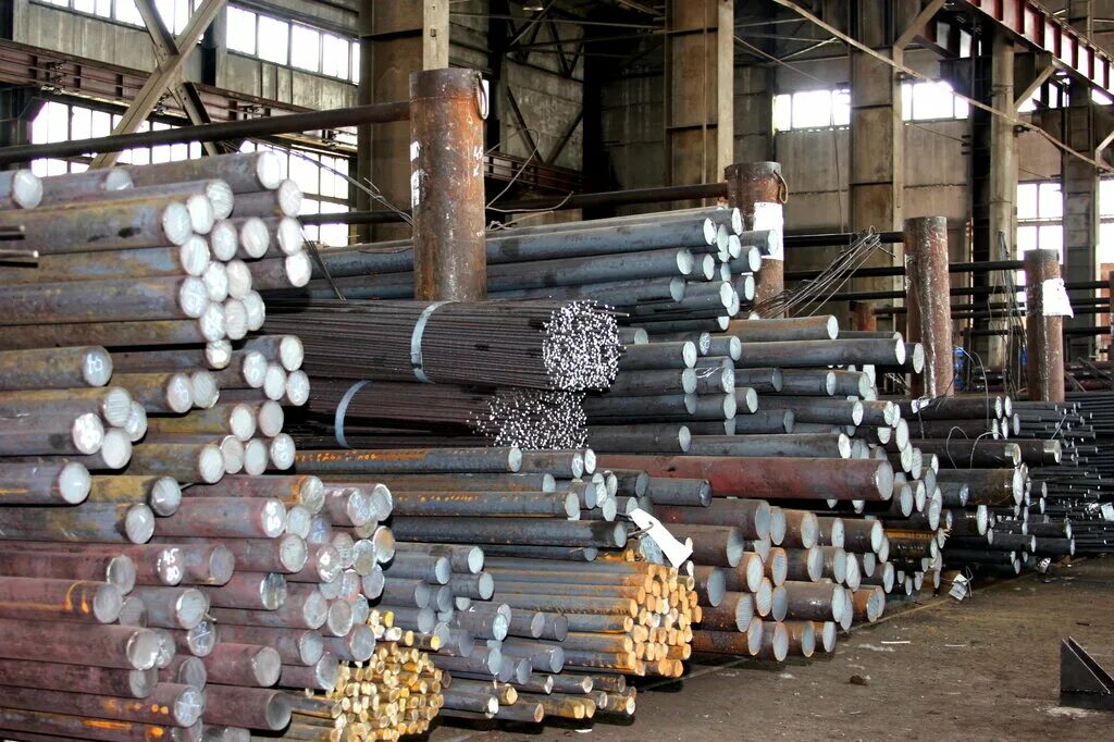 Уральская центральная сибирская металлургические базы таблица. Металлтрейд логотип. Главные факторы формирования района урала. Урал фактор. Урал фактор.