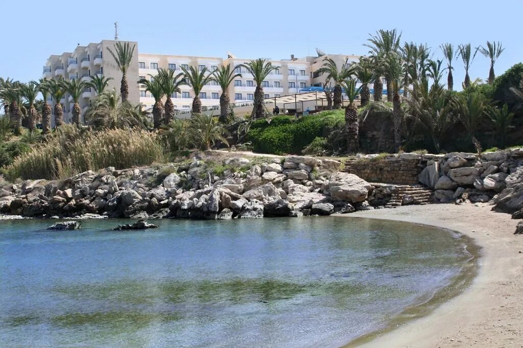 Эдельвейс кипр. Пафос лицо. Queen's bay. Pafos 3. Queen's bay.