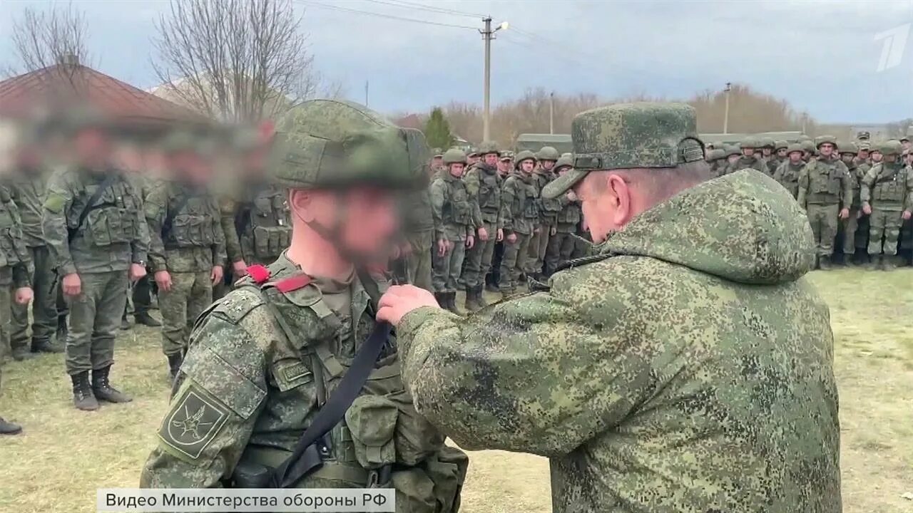 Бойцы вс РФ на Украине. Форма российских военных на Украине. Форма Российской армии в спецоперации на Украине. Боевая форма Российской армии 2022 на Украине. Срок специальной операции