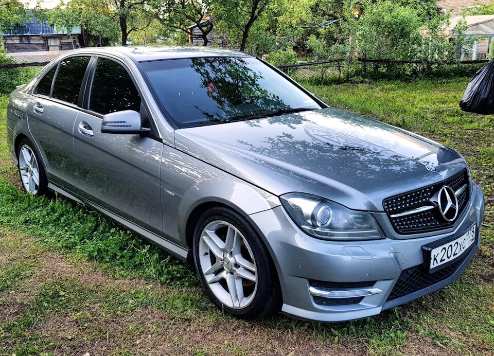 Купить б/у Mercedes-Benz C-Класс III (W204) Рестайлинг 180 1.6 AT (156 л.с.) бен